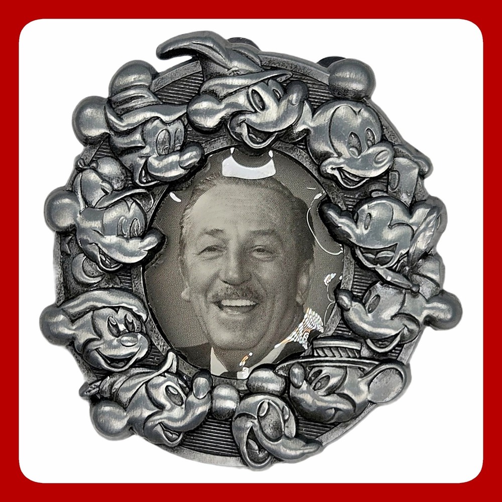 Disney Parks 2016 Portrait Mickey Mouse Wreath Trading Pin Silver Tone Metal